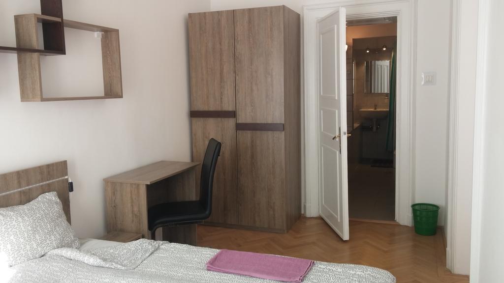 Hostel West Side