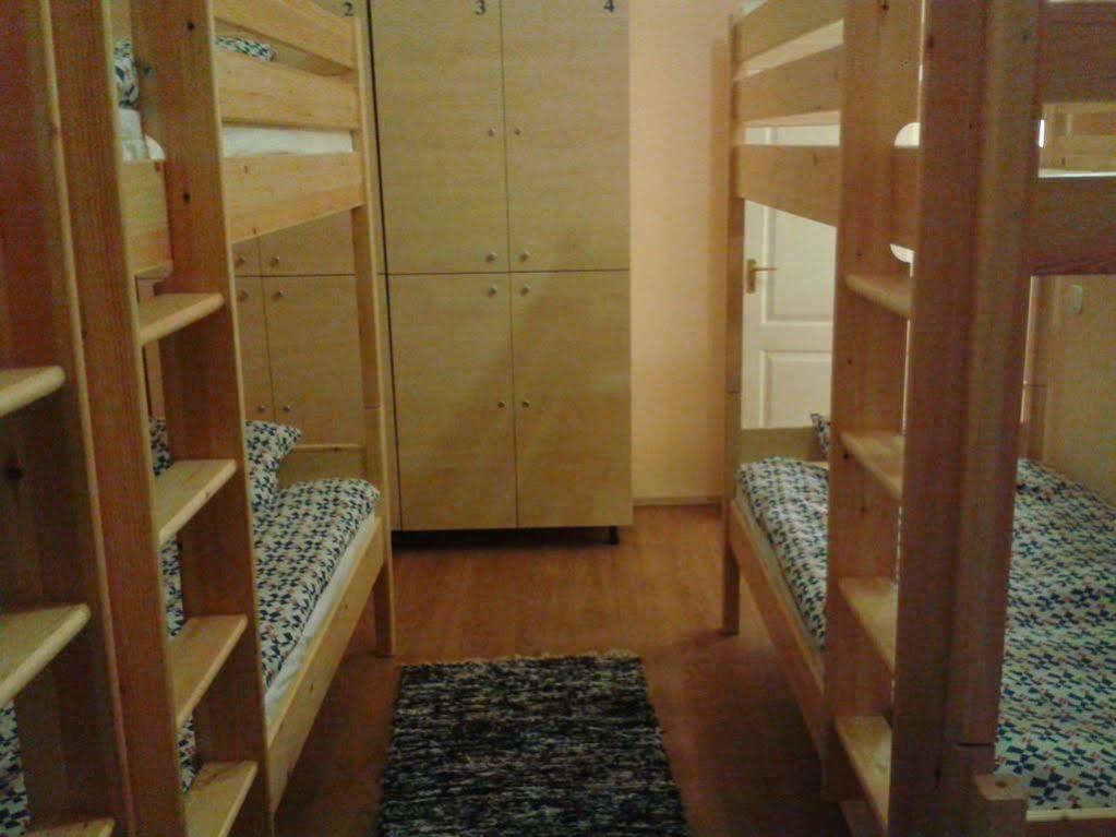 Hostel West Side